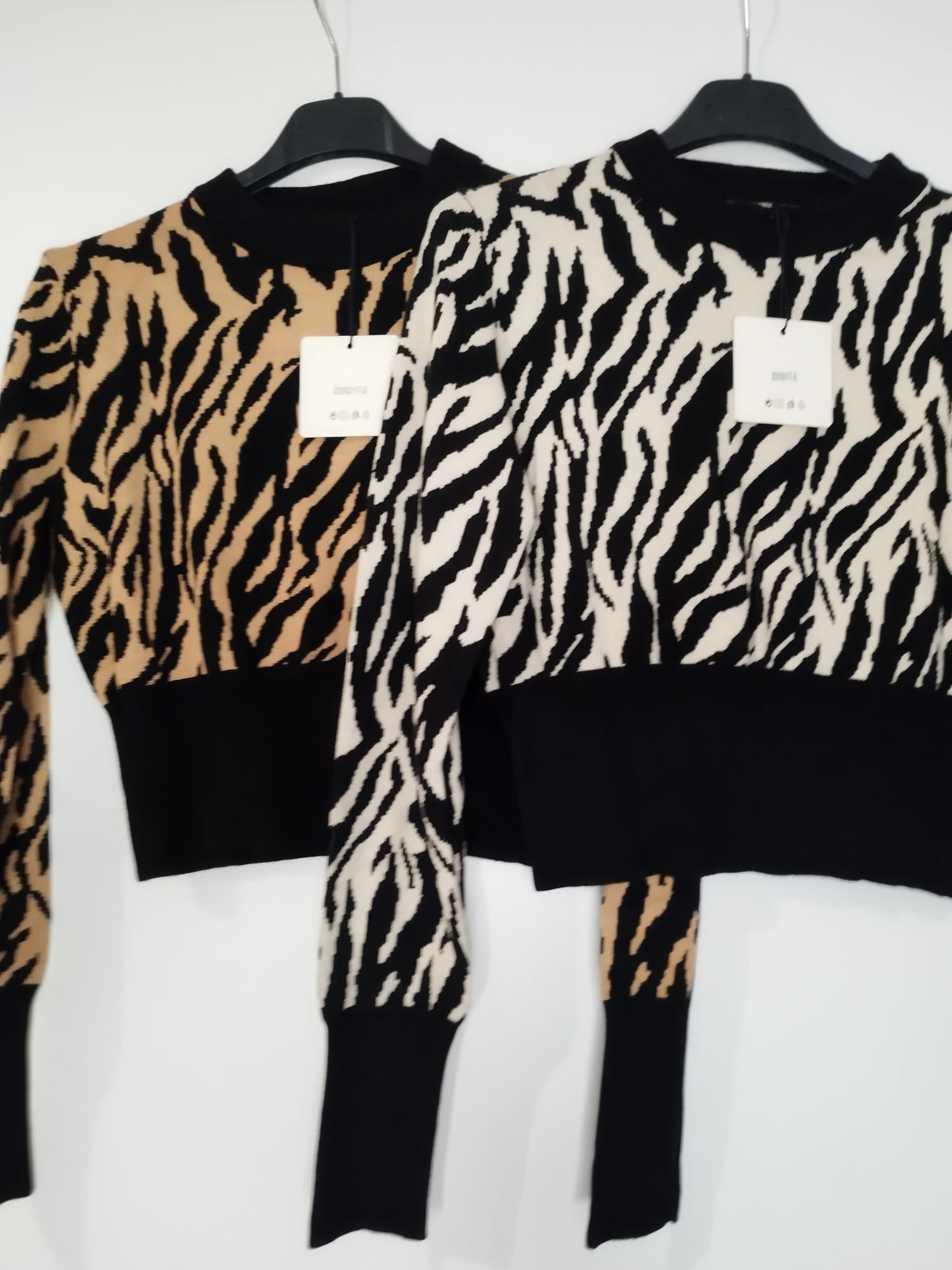 Maglioncino animalier aderente abbigliamento donna sadamoda.