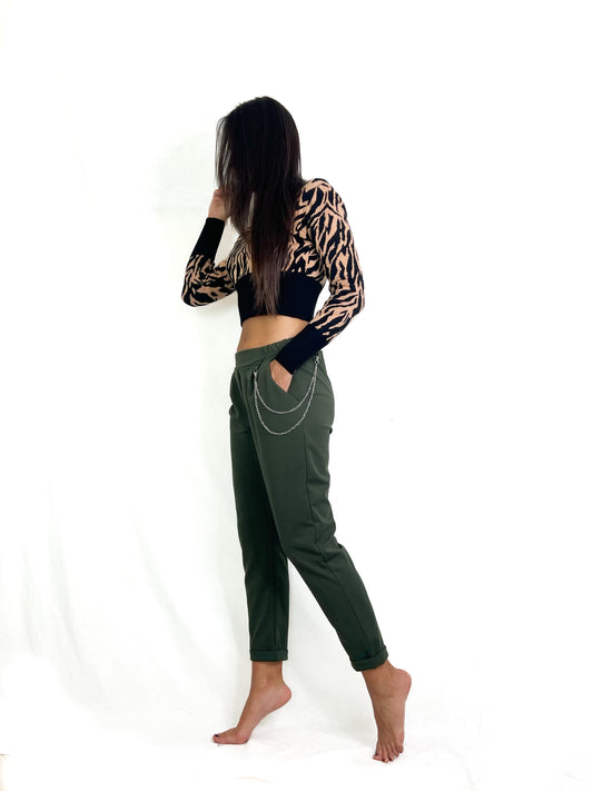 Pantalone donna con tasche e catenella laterale sadamoda. 