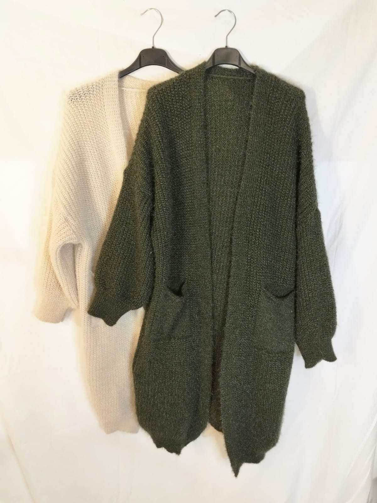 Cardigan morbido con tasche donna sadamoda.