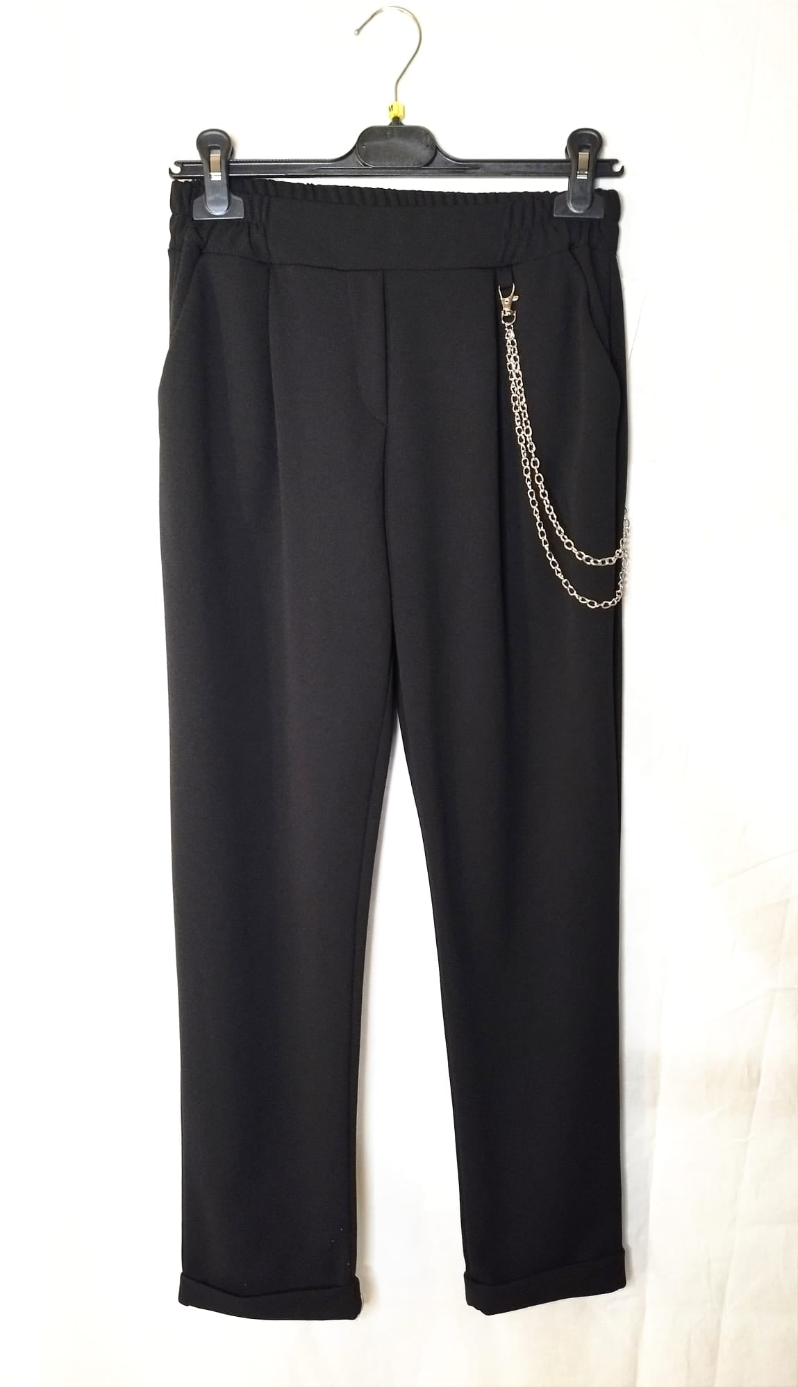 Pantalone donna con tasche e catenella laterale sadamoda.